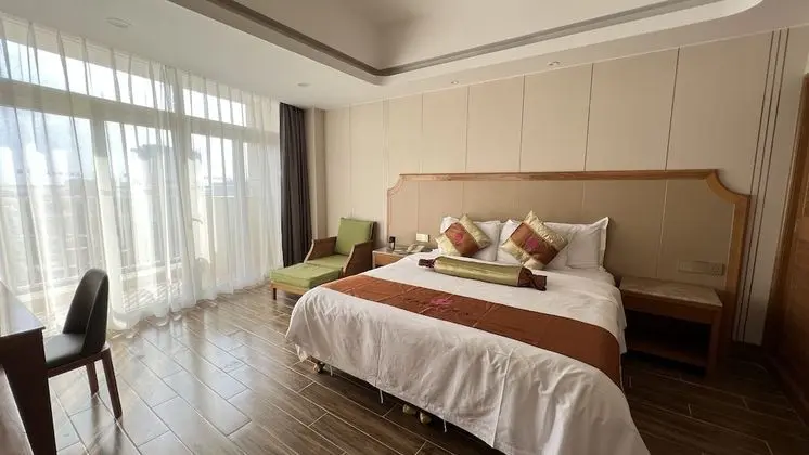 Premium Süit (business suite main building)