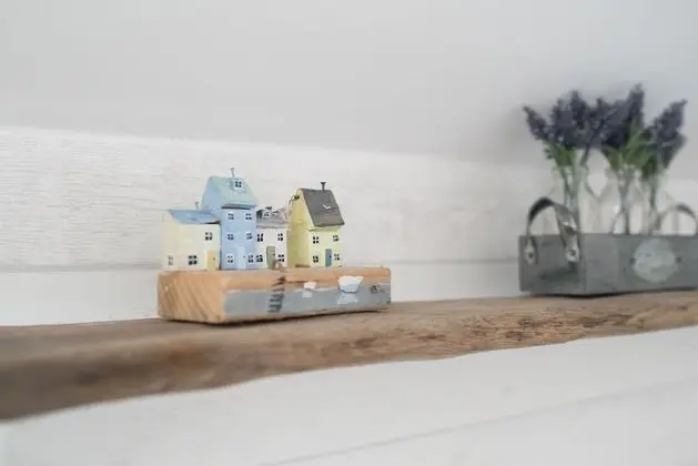 Kır Evi, Birden Çok Yatak, Sigara İçilmez