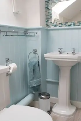 Kır Evi, Birden Çok Yatak, Sigara İçilmez