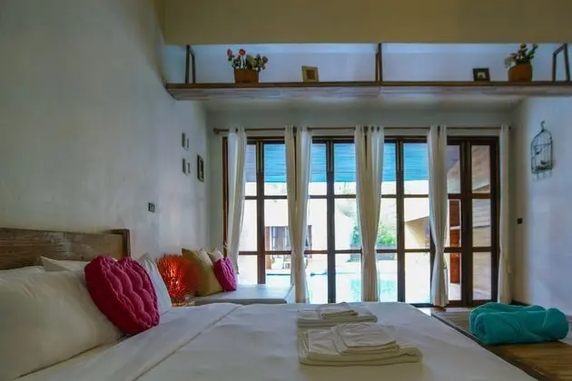 Pool Access Villa