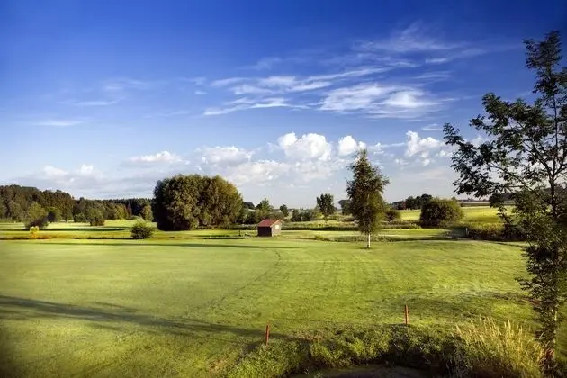 Tek Büyük Yataklı Oda, 1 Büyük (Queen) Boy Yatak, Sigara İçilmez, Golf Manzaralı