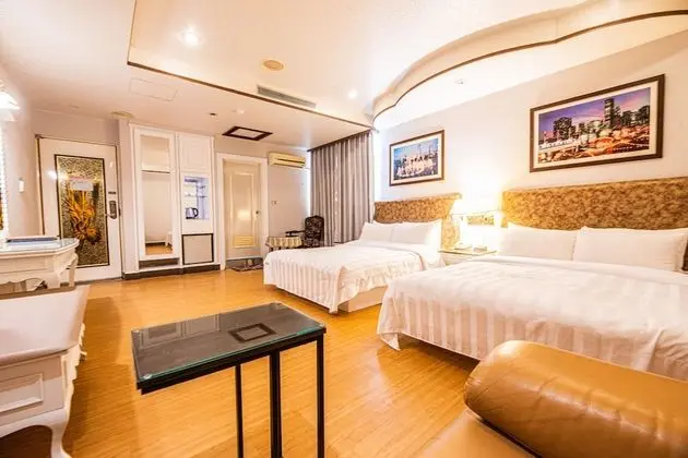 Deluxe Dört Kişilik Oda