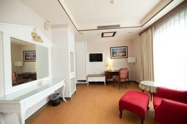 Deluxe Tek Büyük Yataklı Oda
