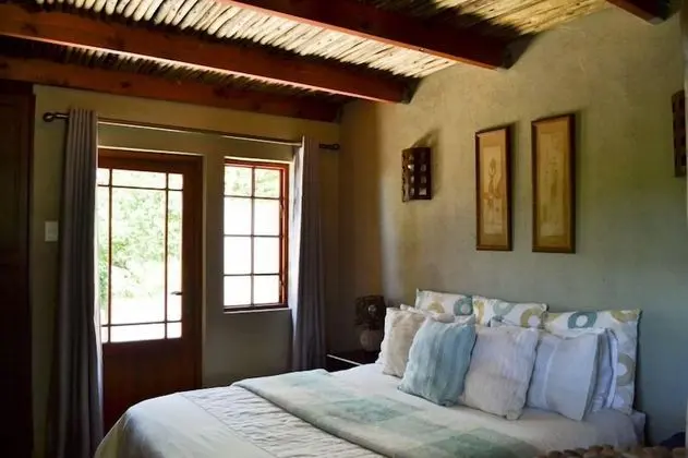 Süit, Bahçe Manzaralı (Poolside)