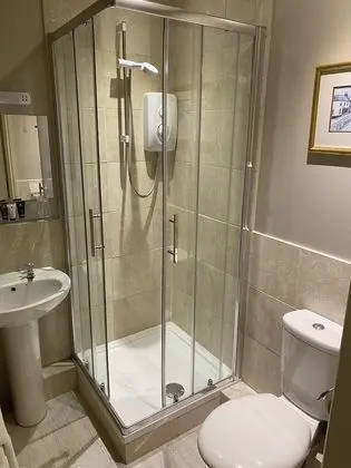 Tek Büyük Yataklı Oda, 1 Çift Kişilik Yatak