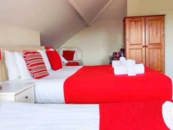 Standard Dört Kişilik Oda, Birden Çok Yatak