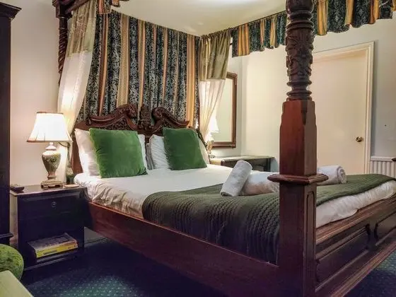 Superior Tek Büyük Yataklı Oda, 1 Çift Kişilik Yatak (Four Poster Bed)