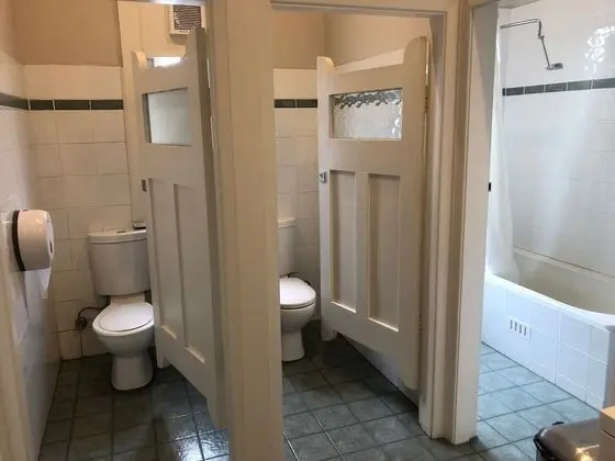 Basic Tek Büyük Yataklı Oda