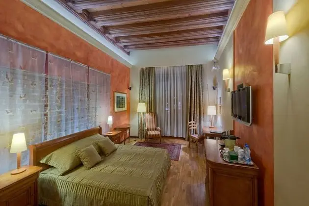 Deluxe Tek Büyük veya İki Ayrı Yataklı Oda