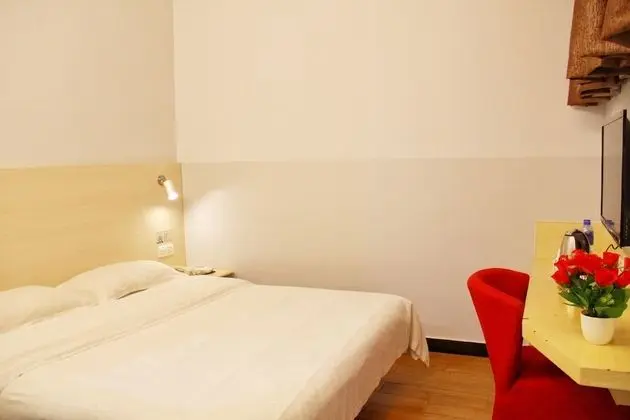 Business Tek Büyük Yataklı Oda