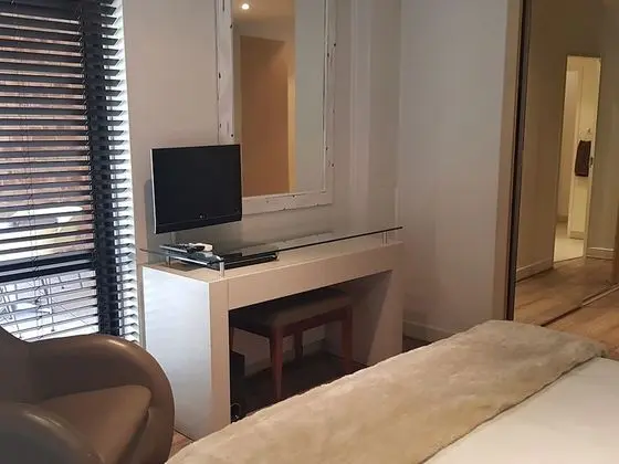 Luxury Apart Daire, 2 Yatak Odası, Bahçeli