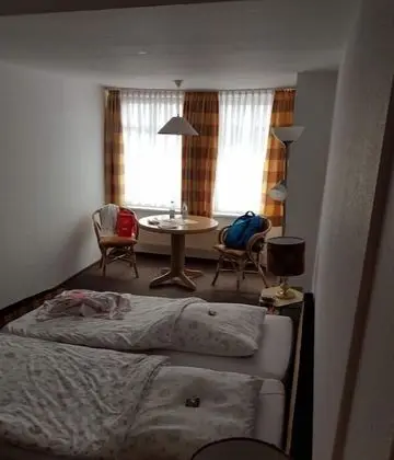 Büyük Yataklı Tek Kişilik Oda