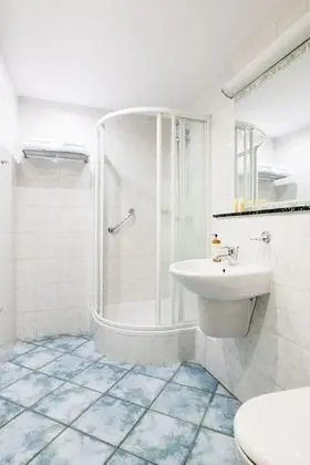 Standard Tek Büyük veya İki Ayrı Yataklı Oda