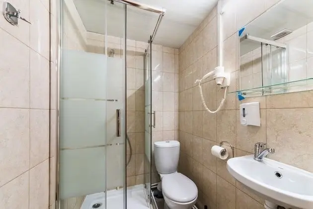 Standard Tek Büyük Yataklı Oda
