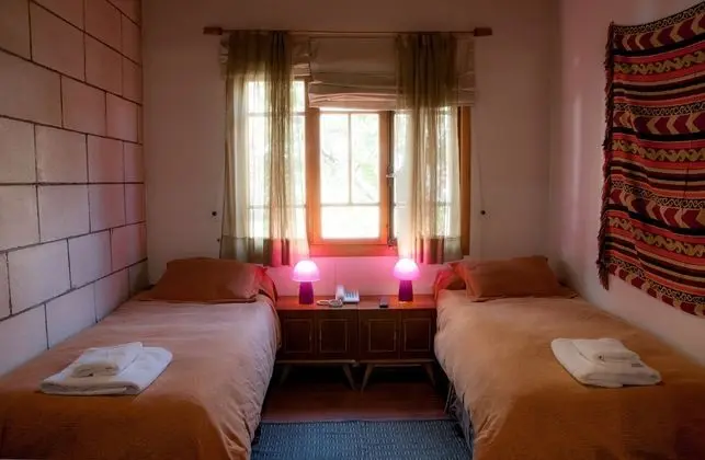 Tek Büyük veya İki Ayrı Yataklı Oda