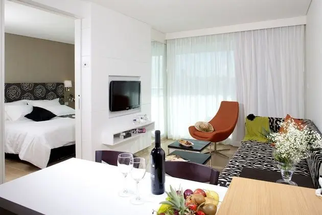 Deluxe Süit, Balkon, Kısmi Deniz Manzaralı