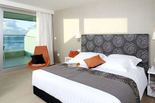 Deluxe Süit, Balkon, Kısmi Deniz Manzaralı