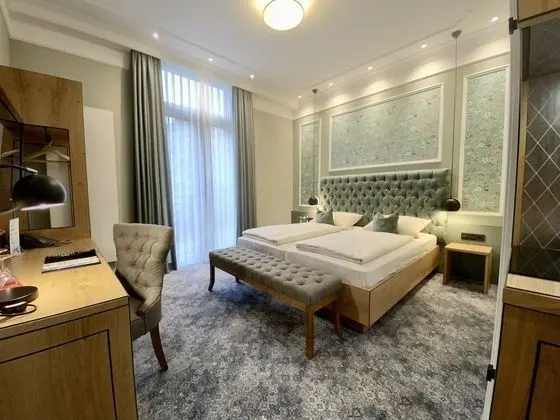 Deluxe Tek Büyük Yataklı Oda