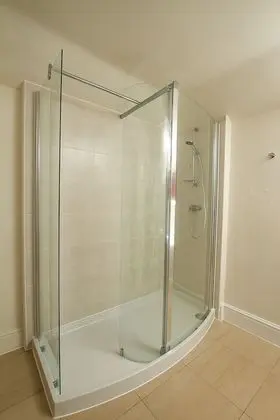 Deluxe Tek Büyük Yataklı Oda, Banyolu/Duşlu