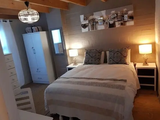 Deluxe Oda, 1 Büyük (Queen) Boy Yatak, Özel Banyo, Zemin Kat