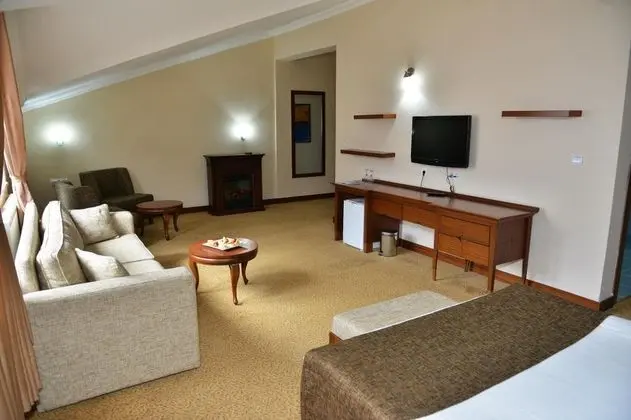 Suite, Dağ Manzaralı, Dekoratif Şömineli & Jakuzili
