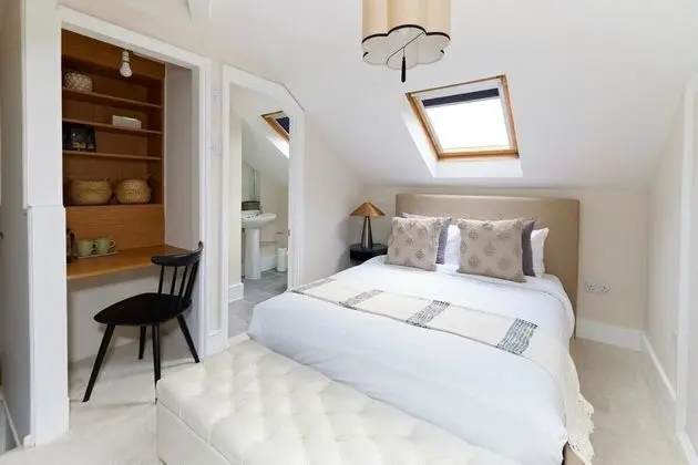 Ev (4 Bedrooms)