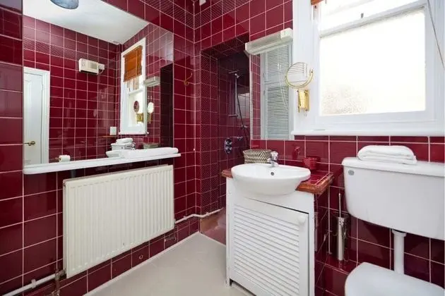 Ev (4 Bedrooms)