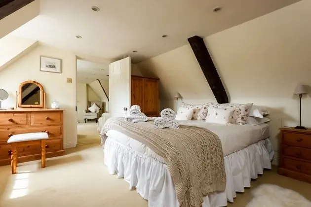 Ev (5 Bedrooms)