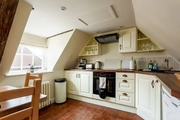 Ev (5 Bedrooms)