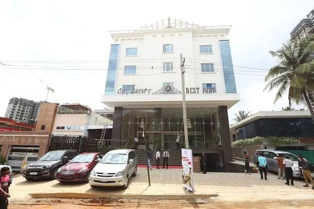 Superior Tek Büyük veya İki Ayrı Yataklı Oda, Engellilere Uygun, Şehir Manzaralı