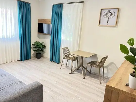 https://images.odamax.com/img/1024x768/odamax/image/upload/West_House_Exclusive_Hotel_202605241528278_image00009.jpeg