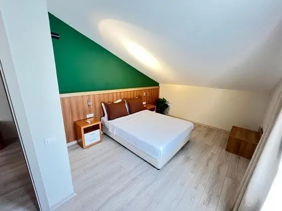 https://images.odamax.com/img/1024x768/odamax/image/upload/West_House_Exclusive_Hotel_202605241529059_image00002.jpeg