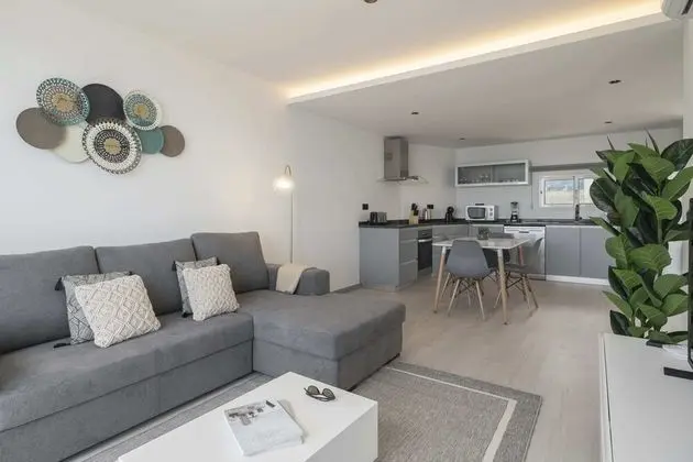 Basic Apart Daire, 1 Büyük (Queen) Boy Yatak ve Çekyat, Deniz Manzaralı