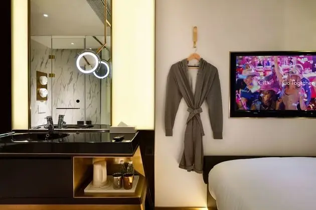 Standard Tek Büyük Yataklı Oda