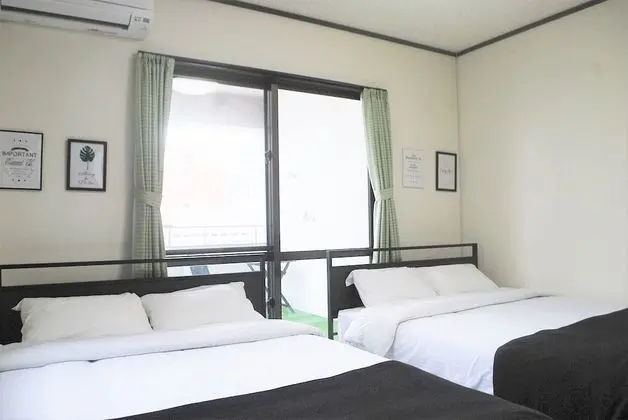 Oda, 2 Yatak Odası (B)