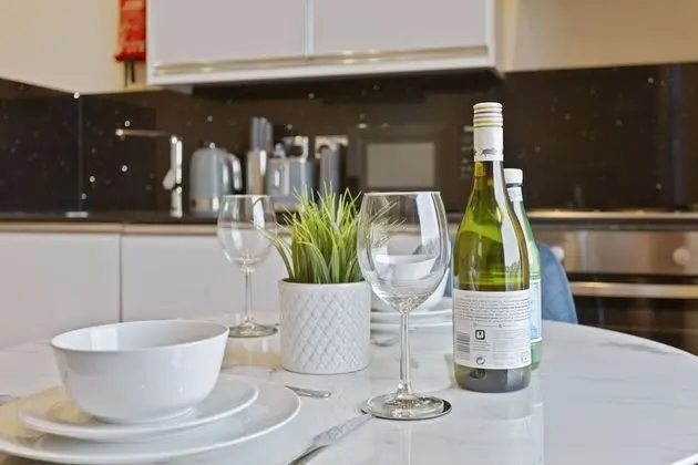 Deluxe Apart Daire, Banyolu/Duşlu