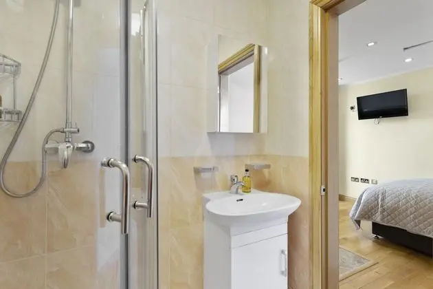 Standard Apart Daire, Banyolu/Duşlu