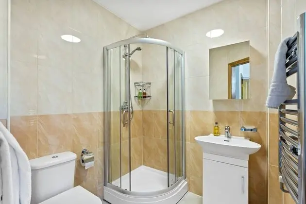Superior Apart Daire, Banyolu/Duşlu