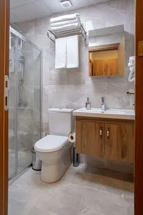 Deluxe Üç Kişilik Oda