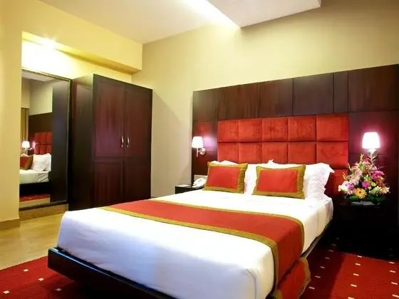 Deluxe Tek Büyük Yataklı Oda, 1 Büyük (Queen) Boy Yatak, Sigara İçilebilir, Executive Katı