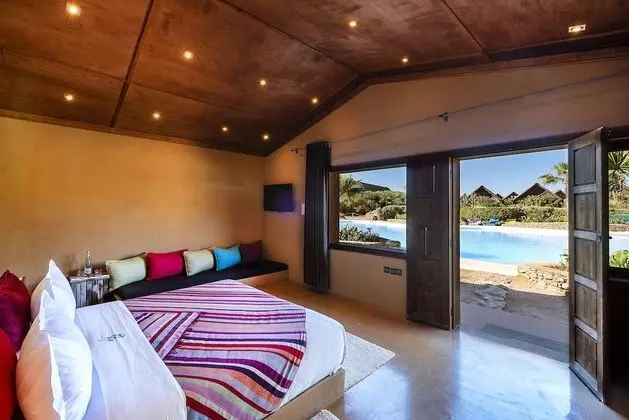 Bungalow Pool View