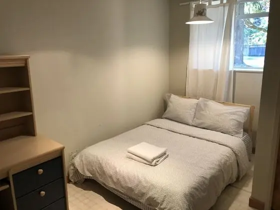 Basic Tek Büyük Yataklı Oda