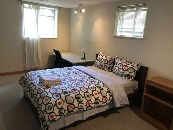 Basic Tek Büyük Yataklı Oda