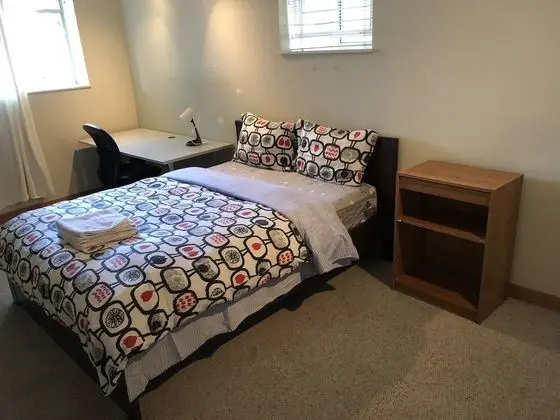 Basic Tek Büyük Yataklı Oda