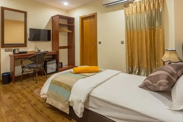 Deluxe Tek Büyük Yataklı Oda