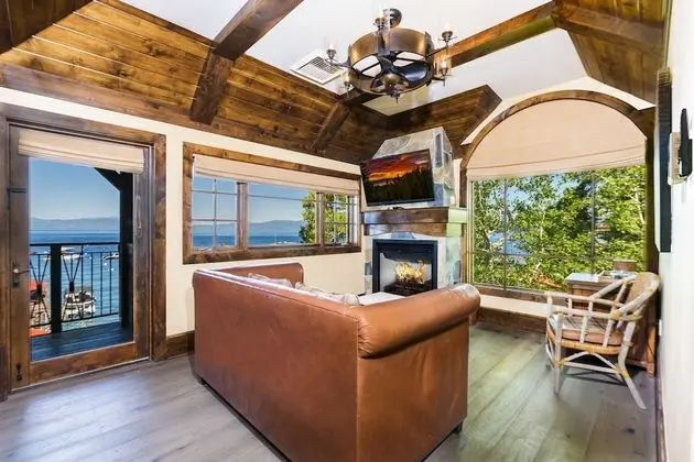 Luxury Süit, 1 Büyük (Queen) Boy Yatak ve Çekyat, Göl Manzaralı (Sugar Pine)