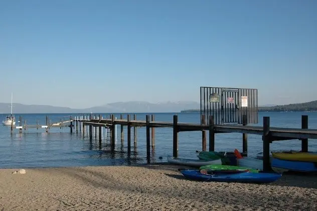 Ev, Birden Çok Yatak (West Shore Getaway)