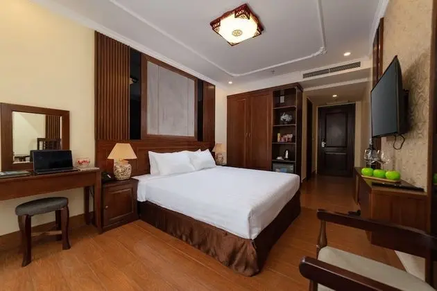 Junior Oda, 1 En Büyük (King) Boy Yatak, Şehir Manzaralı