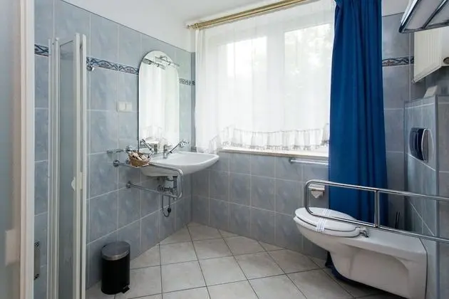 Basic Üç Kişilik Oda, 3 Tek Kişilik Yatak