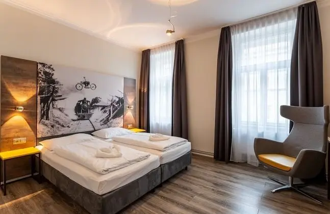Tek Büyük Yataklı Oda